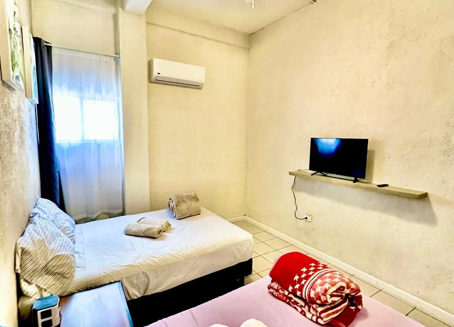 Departamento Centrico, 2 Habitaciones , 4 Camas Matrimoniales, 1 Bano Completo, 1 Estacionamiento Cabo San Lucas Mexico